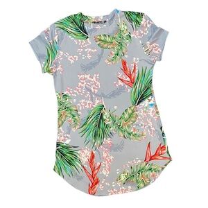 5/$25 Tropical Hawaiian Short Sleeve Top‎ Floral Resort Wear Size Small